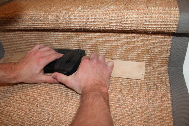 how to install a stairs runner
