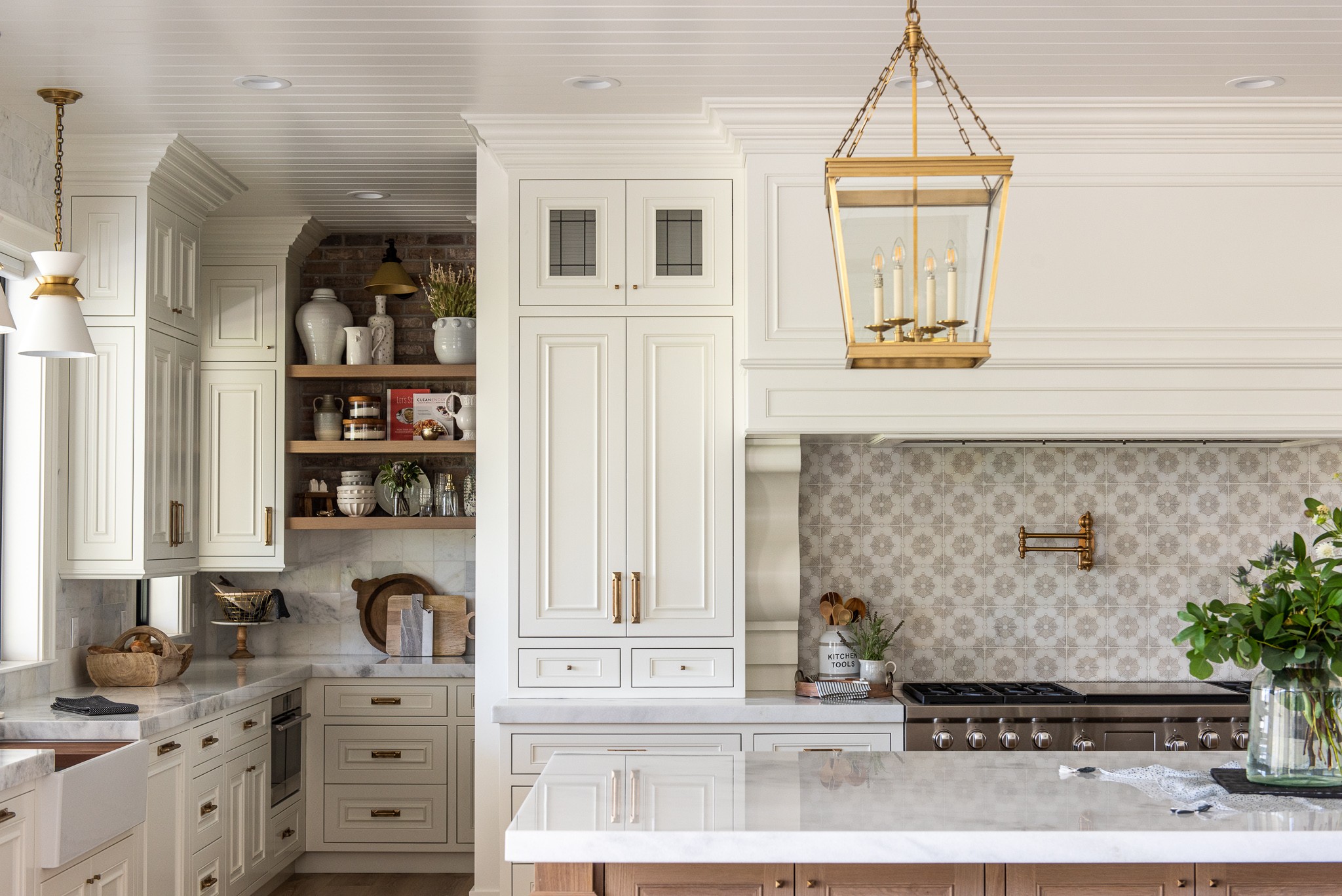 white dove kitchen cabinets with quartz countertops