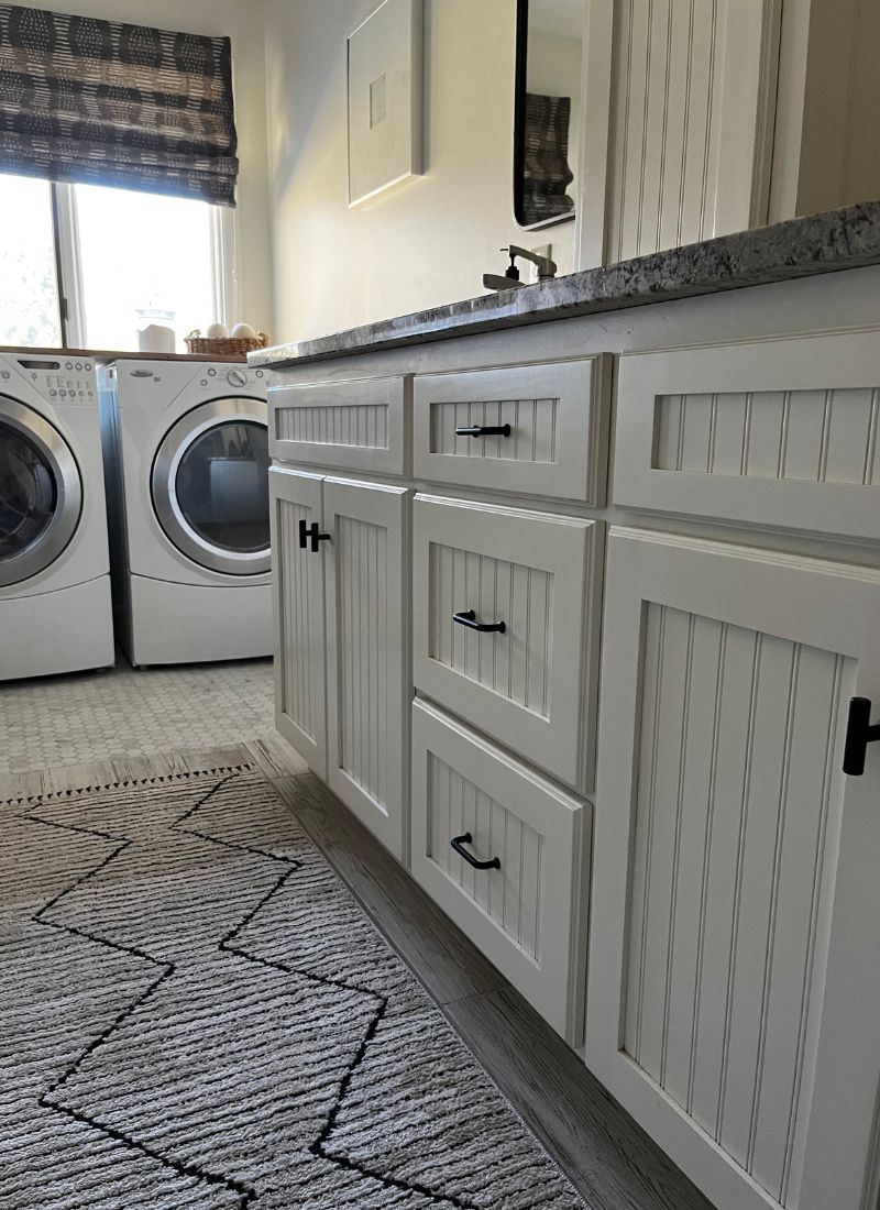 My Modern Gray and White Bathroom Decor | 5 Gorgeous White and Gray Bathroom Ideas - Amanda ...